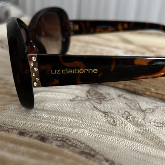 Liz Claiborne large frame glasses with Rose gold toned Rhinestone trimmed detail - Picture 7 of 7